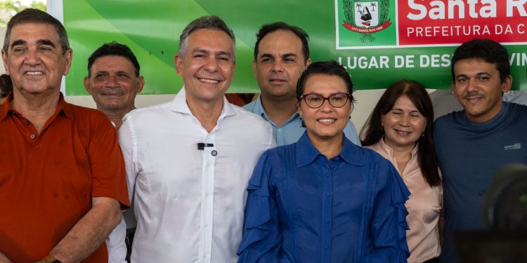 Presidente da Câmara de Santa Rita afasta rumores e cumpre agenda ao lado de Panta