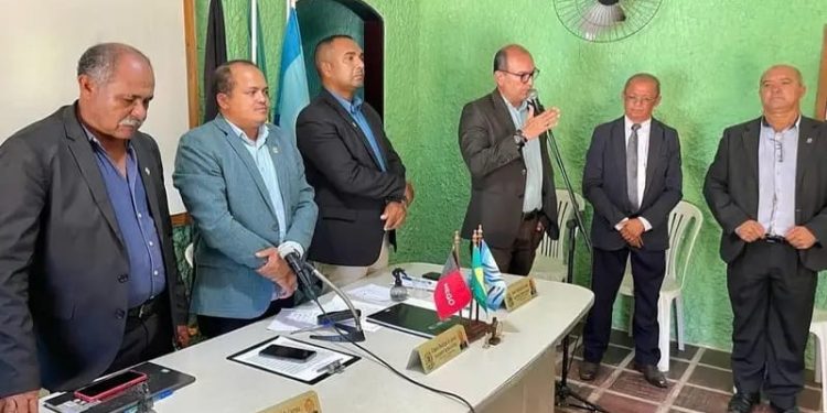 Oposição apresenta emendas fora do prazo e atrapalha prefeitura de Lucena