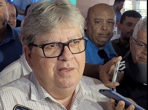 João Azevêdo minimiza impasse no PSB: “Não há crise, há discussão”