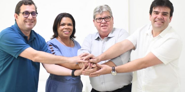 Articulação de Eduardo Carneiro leva prefeita de Pitimbu para o PSB