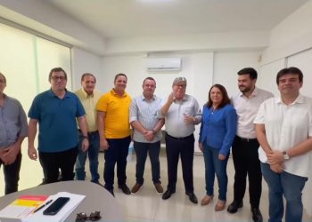 João Azevêdo bate o martelo e define chapa que disputará eleições em Itapororoca pelo PSB