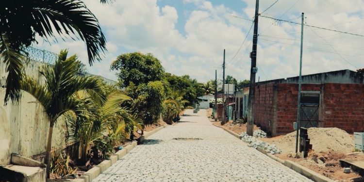 Emerson Panta realiza obras de pavimentação e drenagem de 100% das ruas do Novo Jardim Planalto