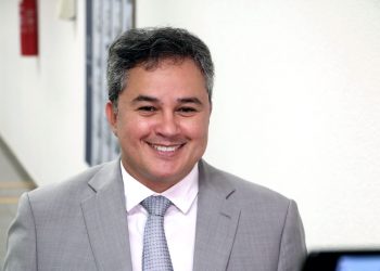 Efraim destina R$21 milhões em emendas para a saúde de 46 municípios na Paraíba