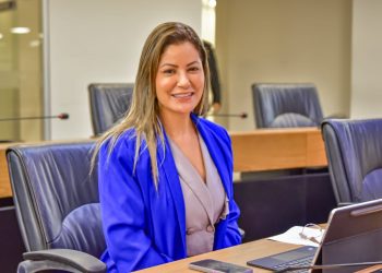 Danielle destina ambulância para Praia de Campina e mais três poços artesianos para Rio Tinto