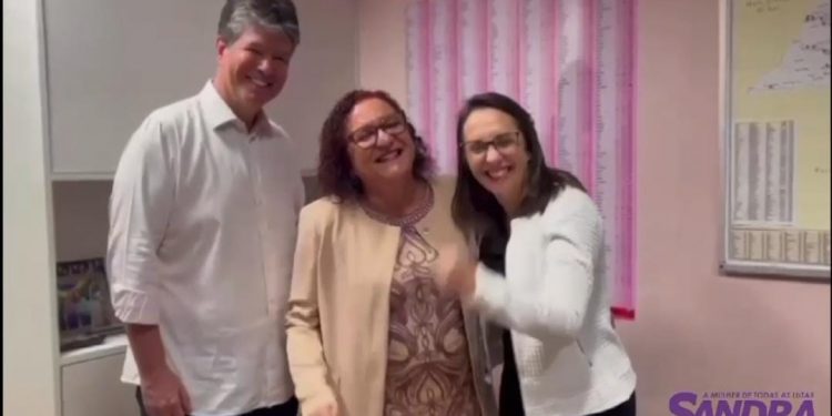 Ex-vereadora Sandra Marrocos fecha com Ruy Carneiro e se filia ao Podemos