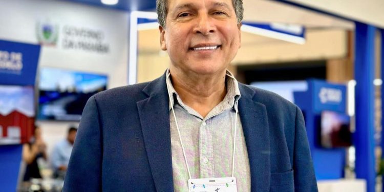 Ricardo Barbosa desiste de pré-candidatura em Cabedelo e seguirá na presidência do Porto