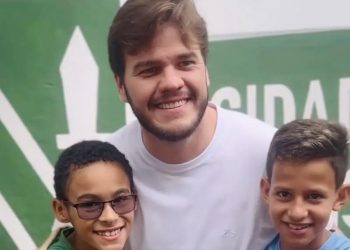 Bruno Cunha Lima inaugura mais uma escola da Rede Municipal