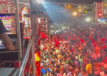 Aliado da oposição em São Bento, empresário faz aniversário e arrasta multidão