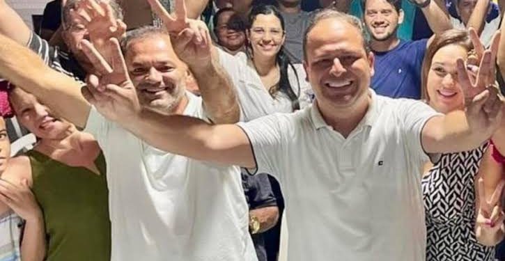 População se revolta com Eduardo Brito e expulsa deputado de bairro em Mamanguape