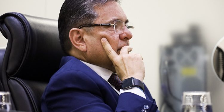 Após discurso homofóbico, Galdino solta mais uma ‘pérola’ e comete misoginia na ALPB