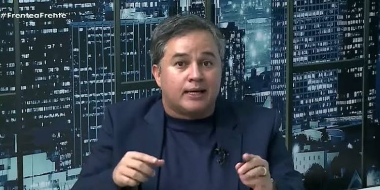 Efraim sugere que Romero apoie reeleição de Bruno em Campina Grande com “olhar para 2026”