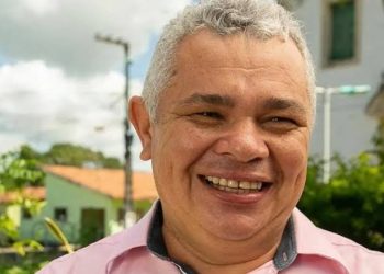 Prefeito de Alhandra é acusado de agredir eleitor com soco no peito; gestor nega