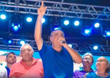 Prefeito de Curral de Cima é acusado de realizar gasto milionário em combustível