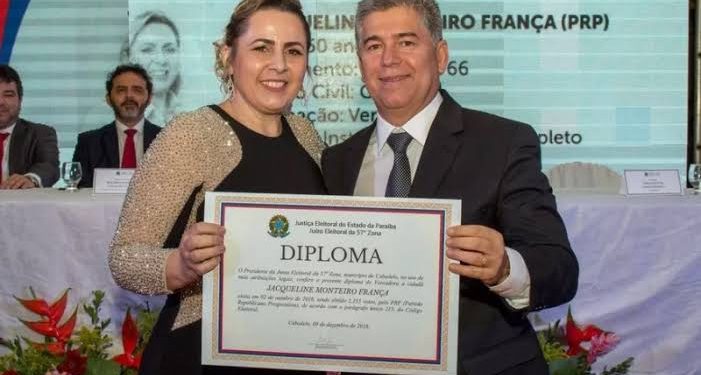 Ex-primeira-dama de Cabedelo é condenada por propaganda antecipada