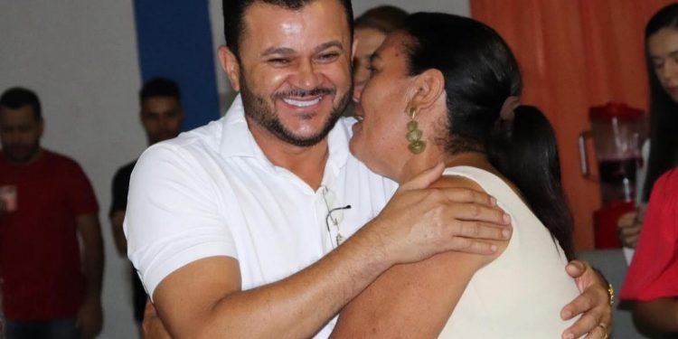 Prefeito paraibano estoura folha e não consegue pagar piso salarial nem previdência