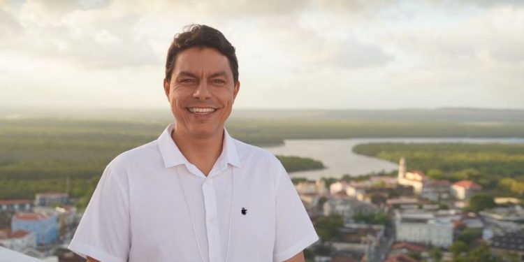 Ex-candidato a prefeito Raoni Mendes inicia aproximação com Cícero