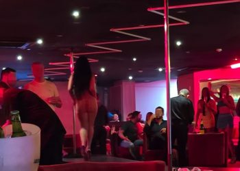 Prefeitos “fazem a festa” em casa de prostituição após evento no DF; assista
