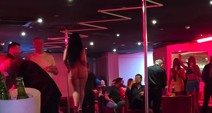 Prefeitos “fazem a festa” em casa de prostituição após evento no DF; assista