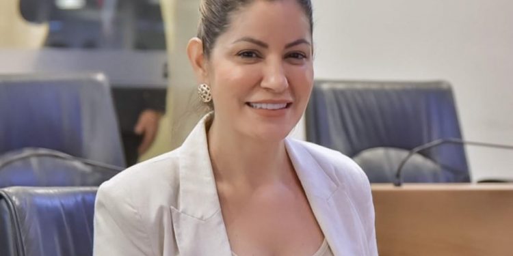 Projeto de Lei da deputada Danielle do Vale institui o Dia da Mulher Contabilista na Paraíba