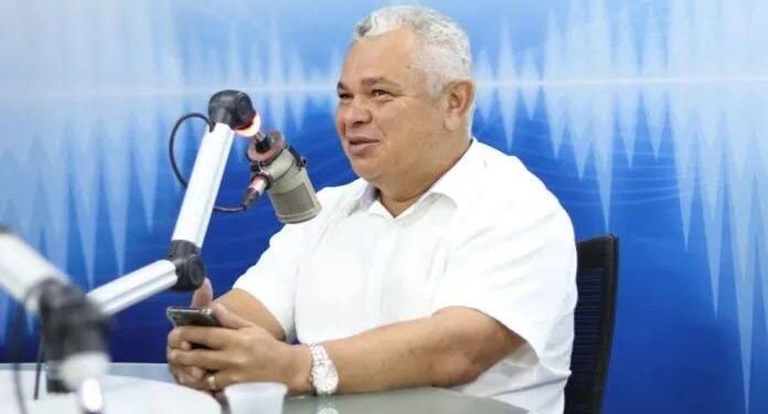 Prefeito e vereadores de Alhandra aumentam próprios salários e vão receber entre R$10 e 25 mil