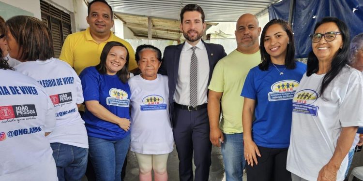 Michel Henrique visita AMIB, oficializa doação de verba e se propõe a colaborar com construção de sede da entidade em JP