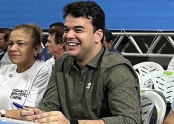 João Azevêdo define novos secretários de Saúde e Turismo