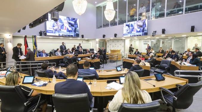 Desembargador suspende liminar e barra criação da CPI do Padre Zé na ALPB