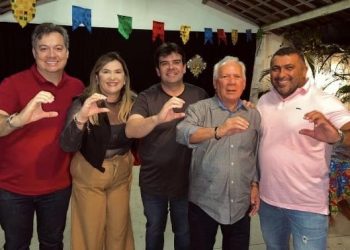 Solidariedade de Eduardo Carneiro fecha com Corrinha Delfino, em Cajazeiras