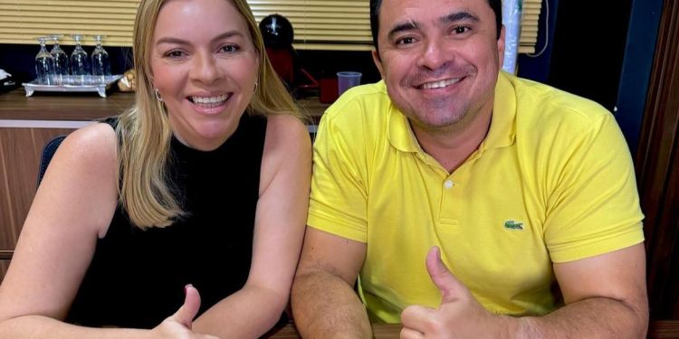 Após ensaiarem rompimento, Pedrito e prefeita de Cruz do Espírito Santo “fazem as pazes”