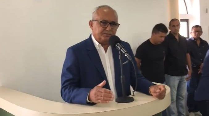 Bá Barros é alvo do MPPB por suposto recebimento irregular de gratificações