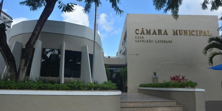 Veículo da imprensa nacional estaria produzindo reportagem sobre suposta ligação entre traficantes e vereadores em JP