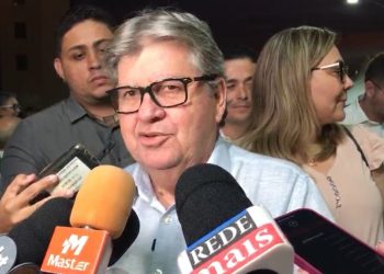 João Azevêdo critica governo Cunha Lima por negar receber gestão de parque em CG