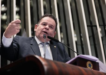Na tribuna do Senado, André Amaral ressalta importância da Codevasf para o Nordeste e critica ataque a Trump