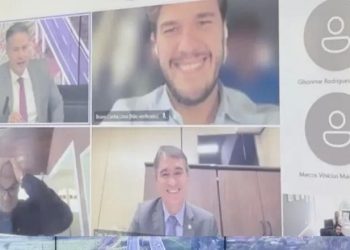 Bruno, Romero e Veneziano participam de reunião para iniciar processo de implantação do VLT em CG