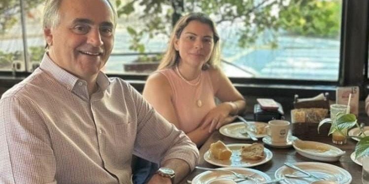 Esposa de Ricardo é exonerada do governo e deve ser vice de Cartaxo em JP