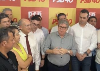 João Azevêdo anuncia apoio a Raniery Paulino na disputa à prefeitura de Guarabira