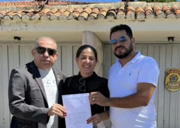 Vereadores de Cajazeiras pedem à PF para aprofundar investigação sobre certificado falso de Corrinha Delfino