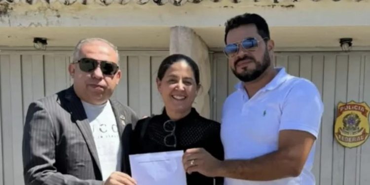 Vereadores de Cajazeiras pedem à PF para aprofundar investigação sobre certificado falso de Corrinha Delfino