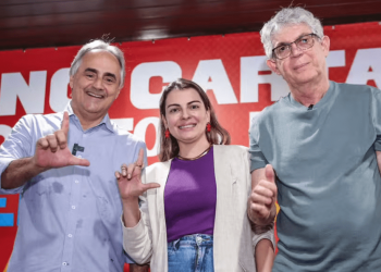 Esposa de Ricardo Coutinho é oficializada como vice de Cartaxo em JP