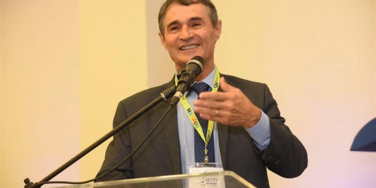 Bastidores: Romero “fura” conversa com Republicanos