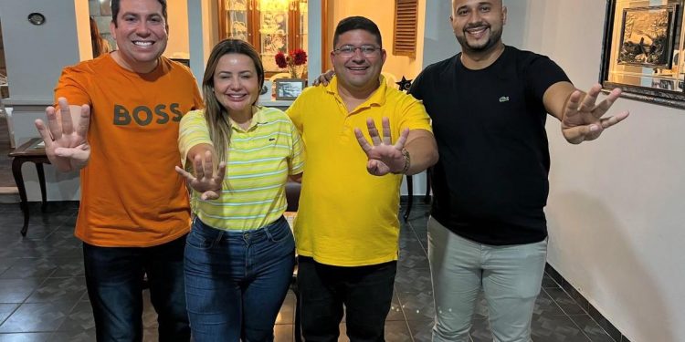 Aliado de Diego do Ki-Preço, suplente de vereador Sabino deixa oposição e fecha com Tacyana