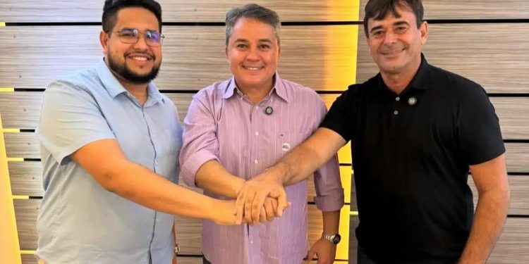 Efraim articula união das oposições em Livramento e oficializa chapa União Brasil-MDB