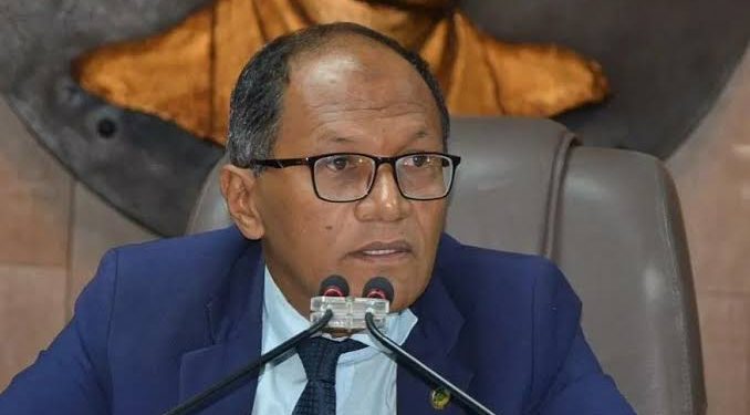 Marinaldo racha com Bruno e confirma voto em Jhony, mas rechaça possibilidade de ser vice