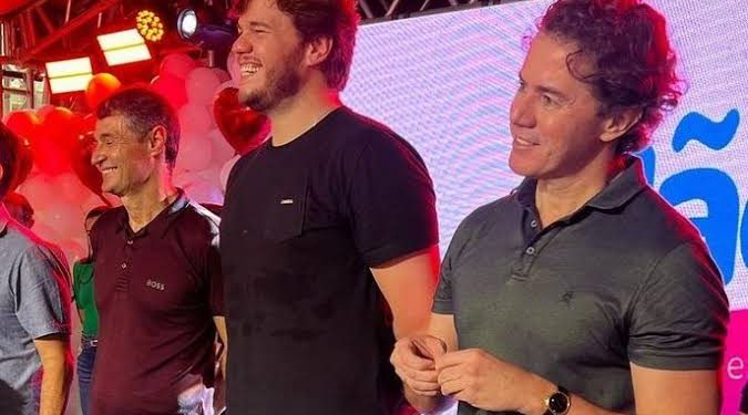 Bruno Cunha Lima fortalece alianças políticas na corrida pela reeleição em CG