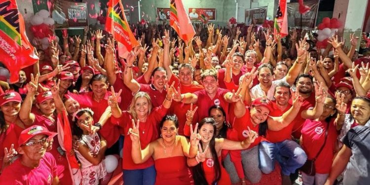 Convenção do MDB e União Brasil reúne multidão e oficializa candidaturas de Netto e Galvíncio em Santa Luzia