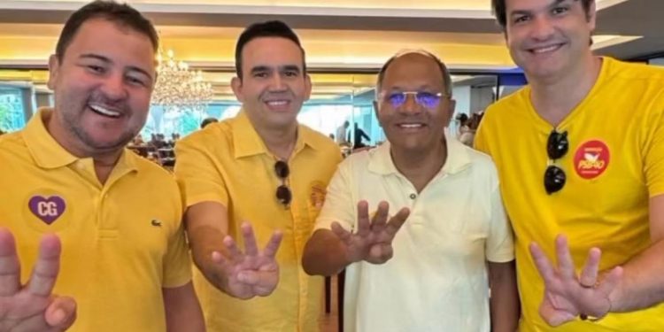 Marinaldo é oficializado como vice de Jhony durante convenção do PSB em Campina Grande