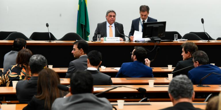 Comissão Mista aprova relatório do deputado Cabo Gilberto contrário à MP que destinaria mais de R$ 1 bi ao STF