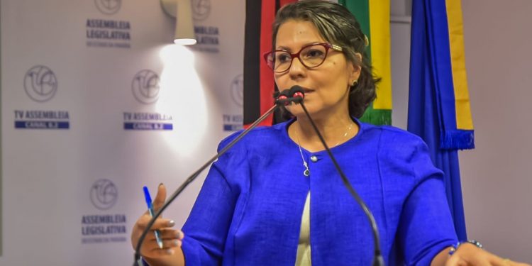 ALPB aprova projeto da deputada Dra. Jane que visa capacitar gestantes no atendimento de emergência a crianças