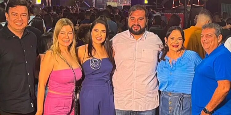 Danielle do Vale prestigia 266 anos de emancipação política de Pilar ao lado do prefeito Benício Neto