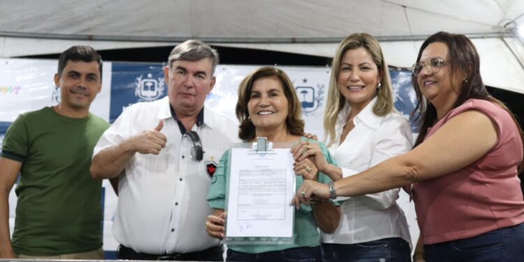 Mamanguape: com investimentos de R$5 milhões, Ordem de Serviço assinada por Eunice vai pavimentar vários bairros da cidade